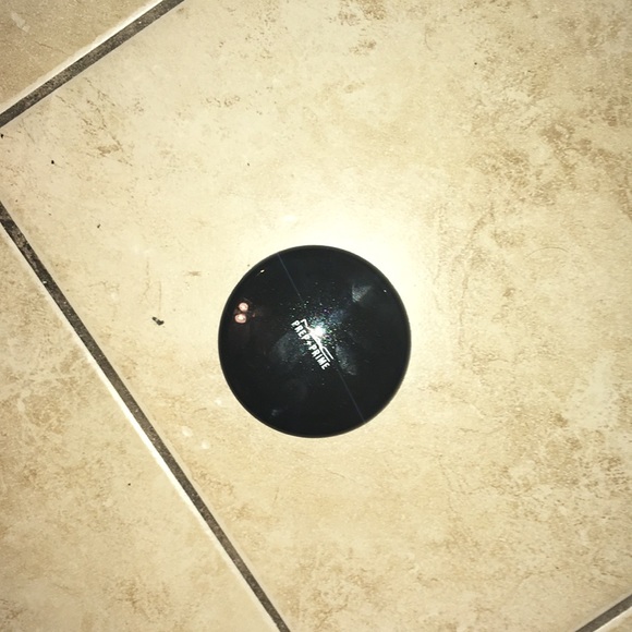 Mac finishing powder - Picture 1 of 2